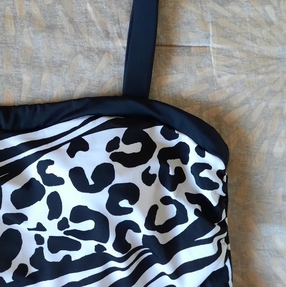 Miraclesuit swim top size 14 - Picture 5 of 14